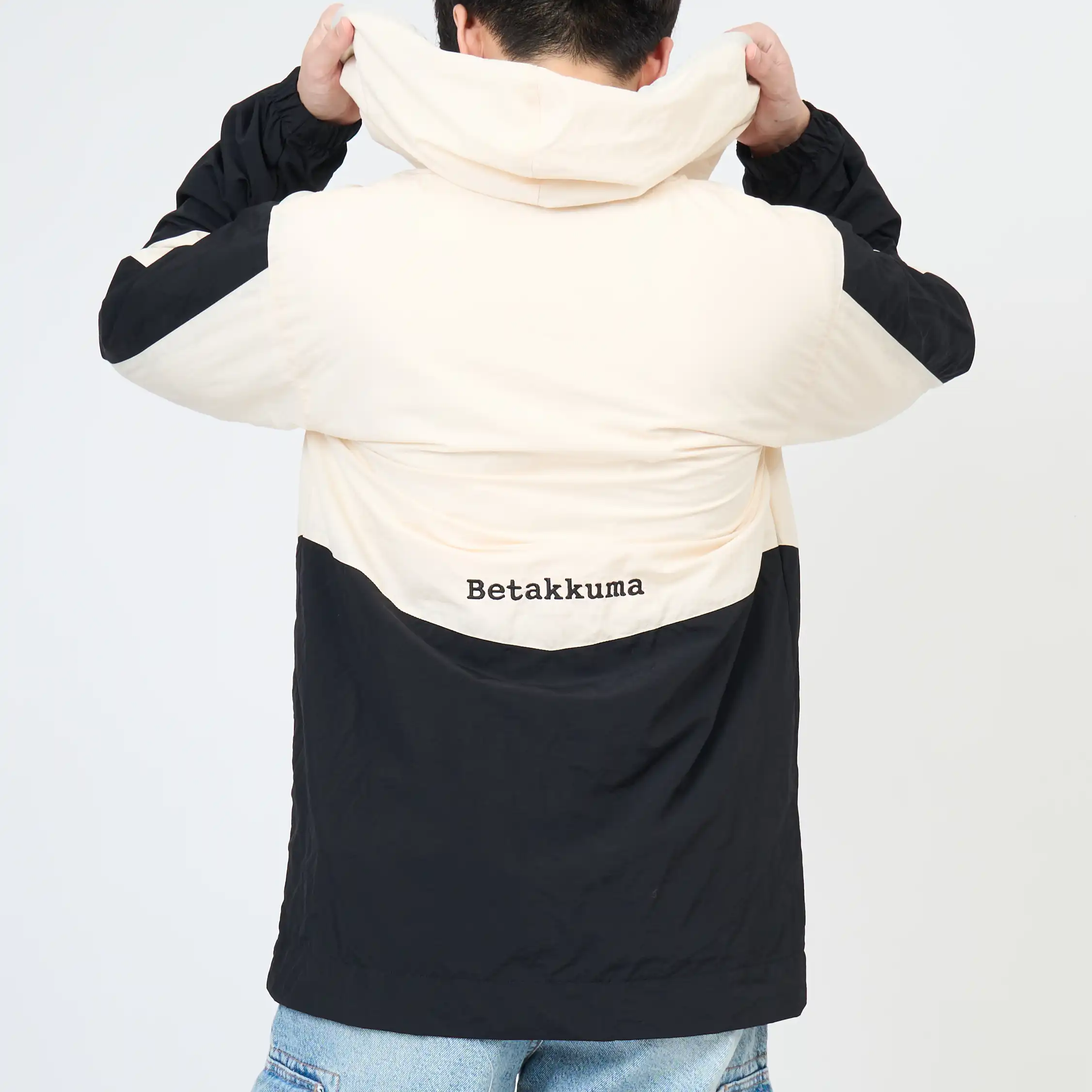 Betakkuma Greet & Meet Zip-Up Hoodie Jacket [Bicolor] [Nylon] - Image 4