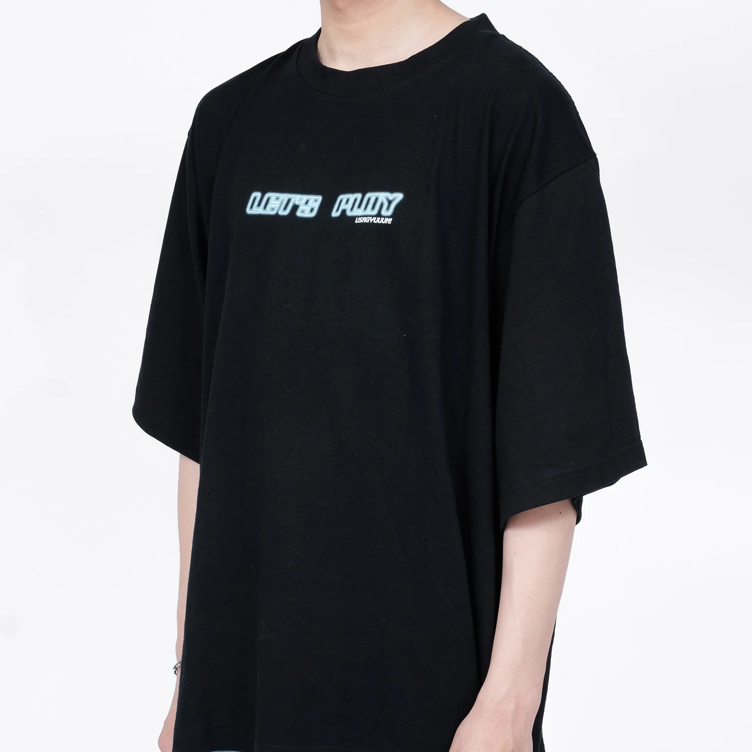 Usagyuuun "Let's Play" T-shirt [Oversized] [Black] - Image 3