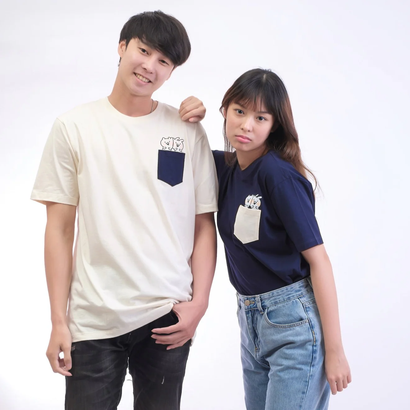 T-Shirt Usagyuuun Duo Navy - Image 3
